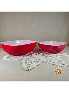 Pyrex Red Square Hostess Bowls Mid Century Set Of 2 Large 2 1/2 Qt & Small 1 1/2